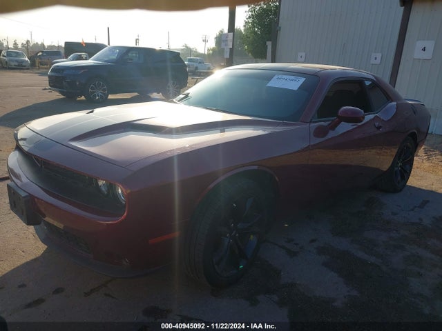 Dodge Challenger Sxt 2018 2C3CDZAG7JH204717 Image 2