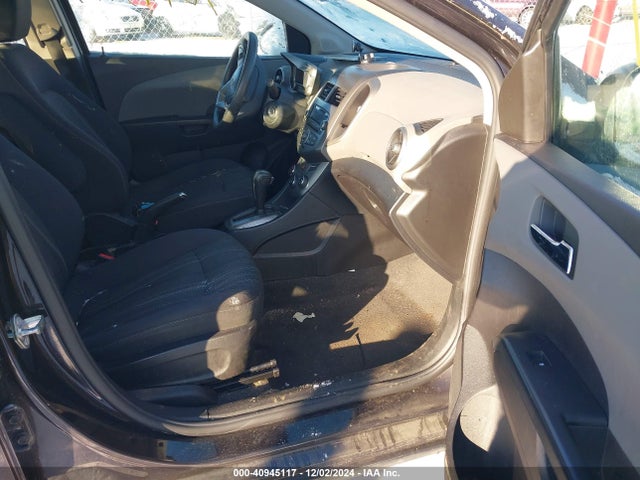 1G1JC5SH8F4194265 Chevrolet Sonic Lt Auto