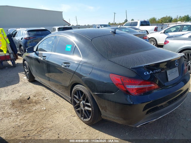 Mercedes-Benz CLA 250 2019 WDDSJ4EB4KN715799 Image 3