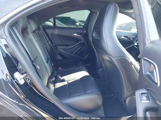 Mercedes-Benz CLA 250 2019 WDDSJ4EB4KN715799 Image 8