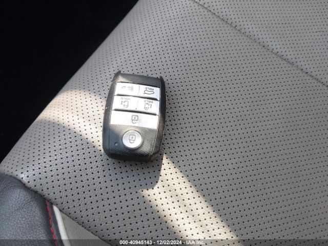 KNDMC5C13G6114558 KIA SEDONA EX