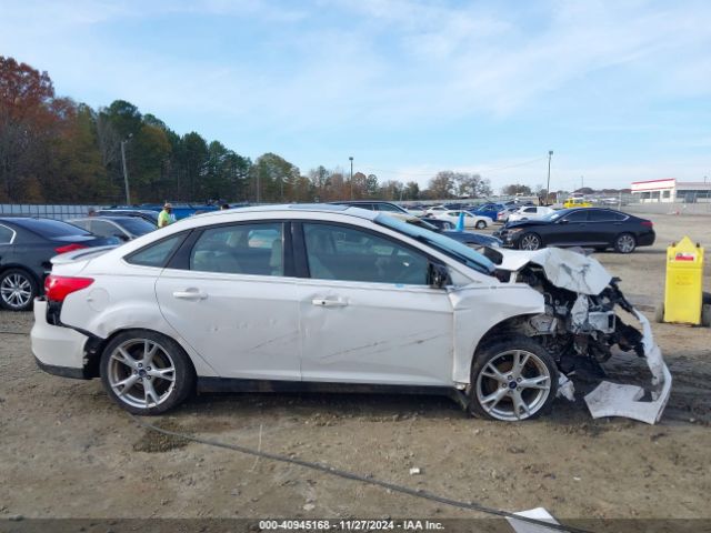 1FADP3J21FL353732 Ford Focus Titanium