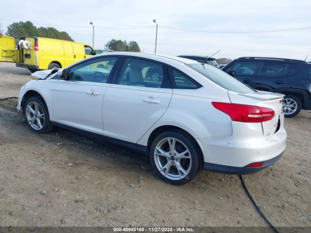 1FADP3J21FL353732 Ford Focus Titanium
