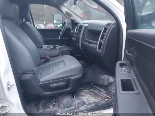 1C6RR7FT8KS677125 RAM 1500 Classic Tradesman  4x4 6'4 Box