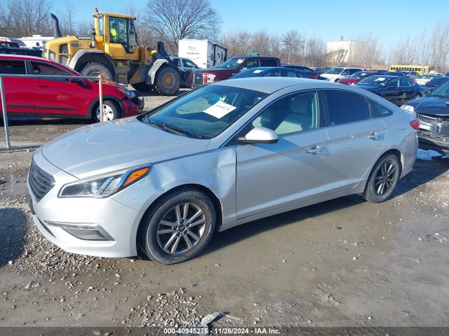Hyundai SONATA SE 2015 5NPE24AFXFH003414 Image 2