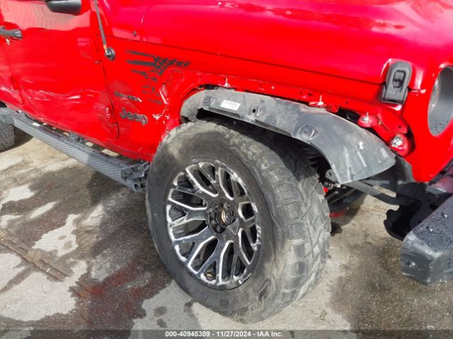 1C4HJXEG8JW315173 Jeep Wrangler Unlimited Sahara 4x4