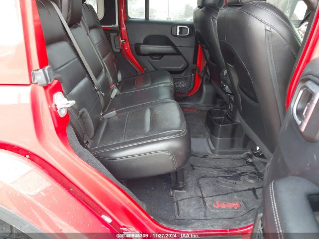 1C4HJXEG8JW315173 Jeep Wrangler Unlimited Sahara 4x4