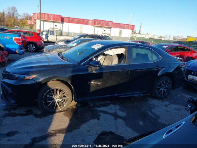 4T1T11AK3PU821107 Toyota CAMRY SE