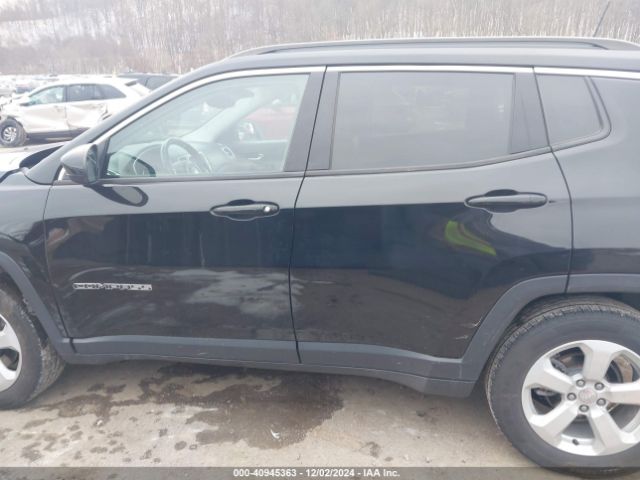 3C4NJDBB5JT372222 Jeep Compass Latitude 4x4