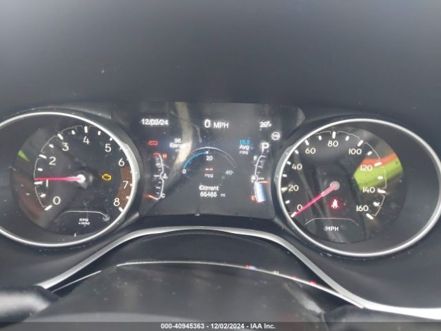 3C4NJDBB5JT372222 Jeep Compass Latitude 4x4
