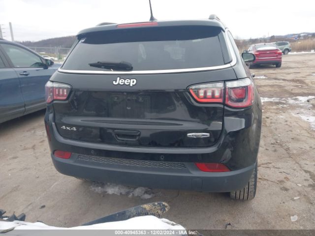 3C4NJDBB5JT372222 Jeep Compass Latitude 4x4