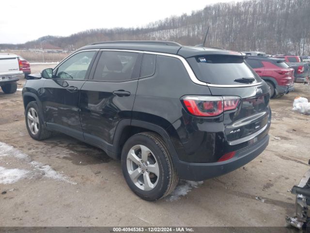 3C4NJDBB5JT372222 Jeep Compass Latitude 4x4