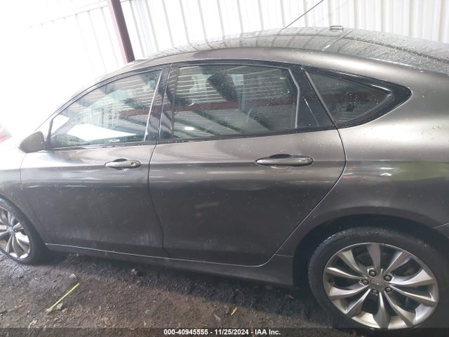 1C3CCCBBXGN130440 Chrysler 200 S
