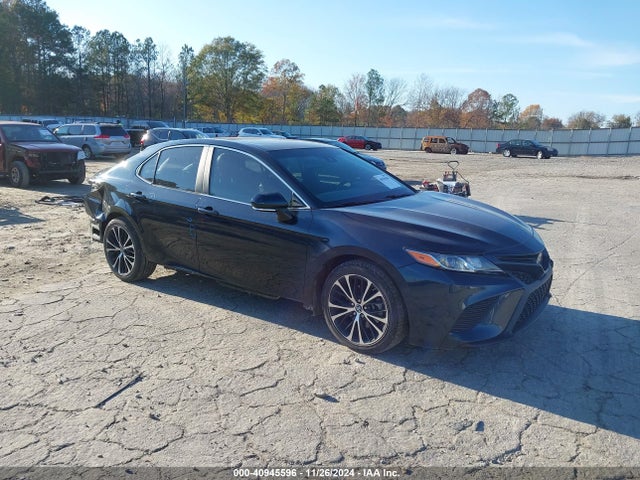 Toyota CAMRY SE 2018 4T1B11HK2JU552865 Image 1