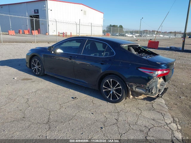 Toyota CAMRY SE 2018 4T1B11HK2JU552865 Image 3