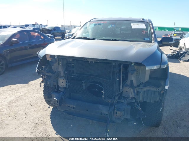 1N6AA1E62KN531689 Nissan Titan Sl