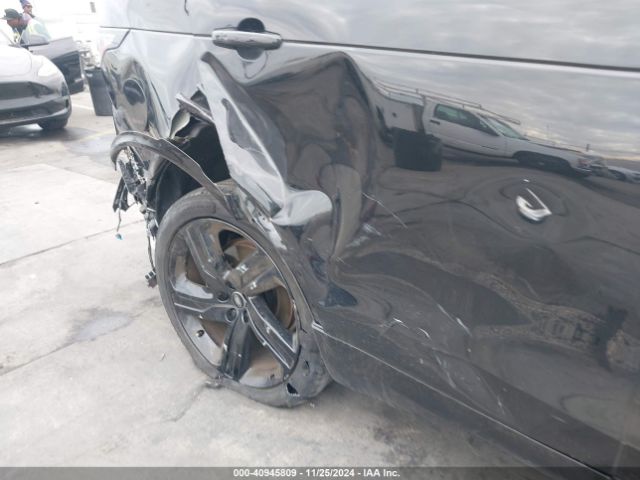 SALRT2RX1M2452892 Land Rover Discovery P300 S R-dynamic