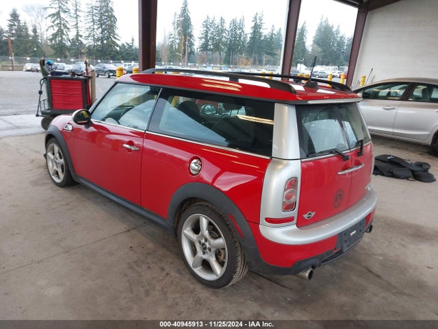 2011 MINI COOPER S CLUBMAN WMWZG3C54BTY35223 Photo 2