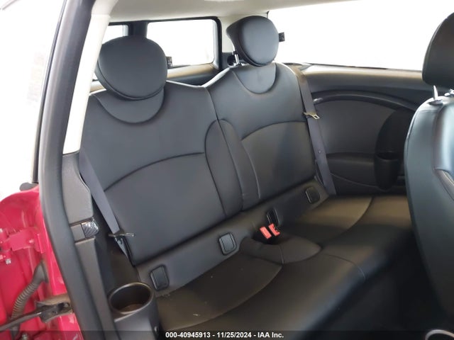 2011 MINI COOPER S CLUBMAN WMWZG3C54BTY35223 Photo 7
