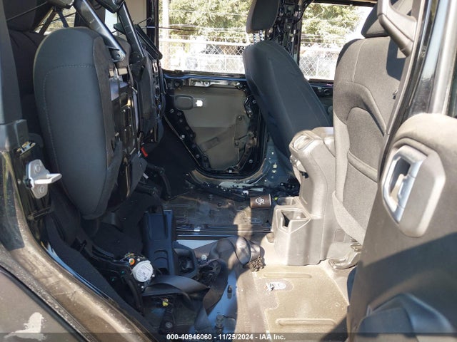 1C4HJXDG8MW872235 Jeep Wrangler Unlimited Sport S 4x4