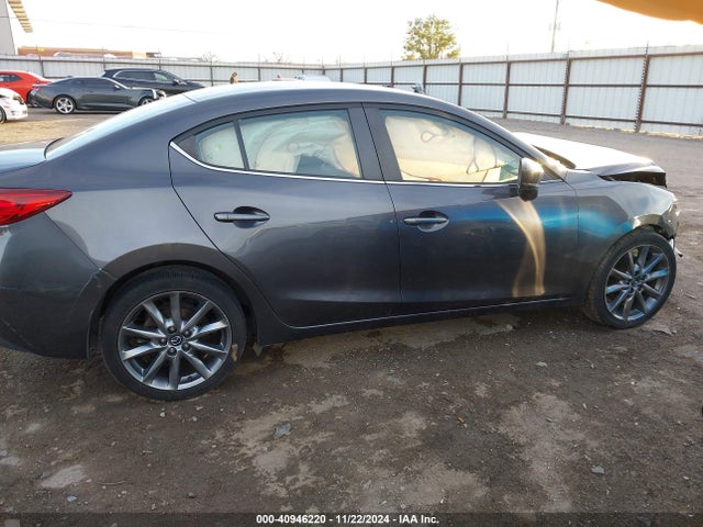 Mazda Mazda3 Touring 2018 3MZBN1V33JM185482 Image 13
