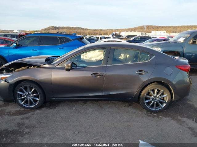 Mazda Mazda3 Touring 2018 3MZBN1V33JM185482 Image 14