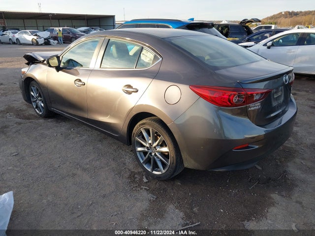 3MZBN1V33JM185482 Mazda Mazda3 Touring