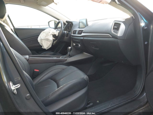 3MZBN1V33JM185482 Mazda Mazda3 Touring