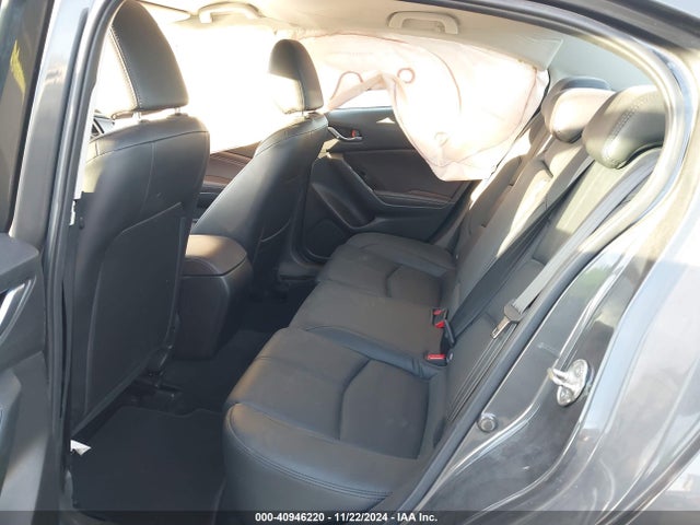 3MZBN1V33JM185482 Mazda Mazda3 Touring