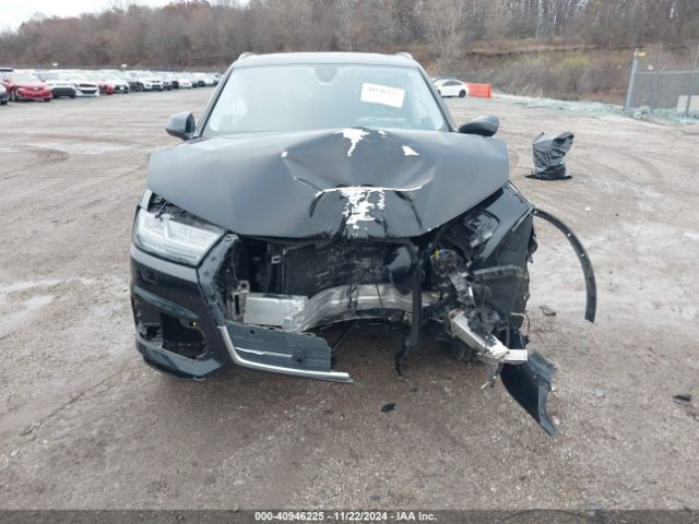 WA1LHAF70KD039077 Audi Q7 45 Premium/45 Se Premium