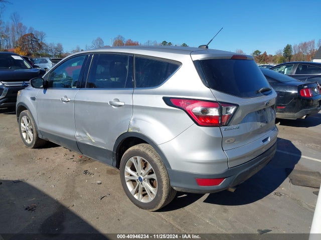 Ford ESCAPE SE 2017 1FMCU9GD6HUE48743 Image 3