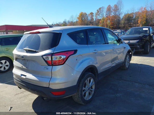 Ford ESCAPE SE 2017 1FMCU9GD6HUE48743 Image 4