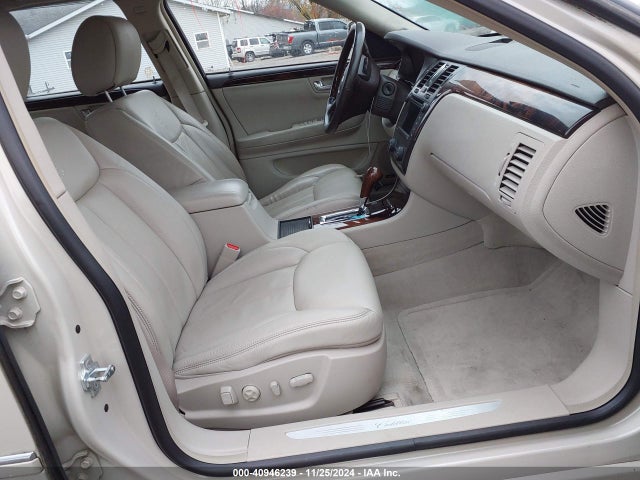 2011 CADILLAC DTS 1G6KH5E61BU130217 Photo 4