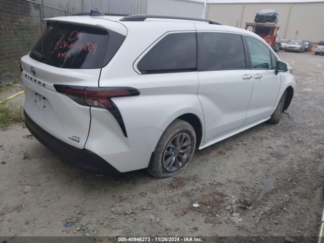 5TDJRKECXPS161925 Toyota SIENNA XLE