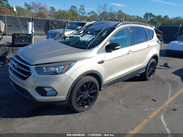 Ford Escape Titanium 2017 1FMCU0J95HUD60119 Image 2