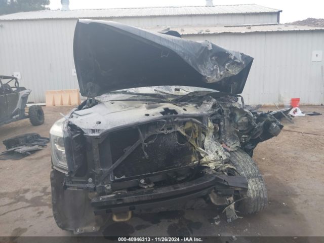 1GKS1GKC8KR407668 GMC Yukon Xl Slt