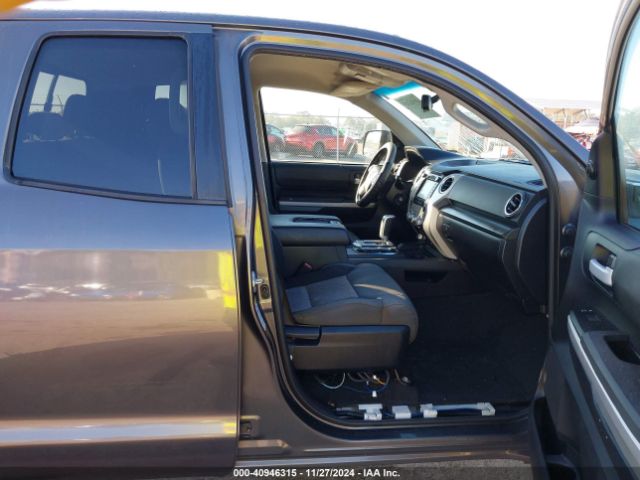 5TFRY5F1XEX162357 Toyota Tundra Sr5 5.7l V8