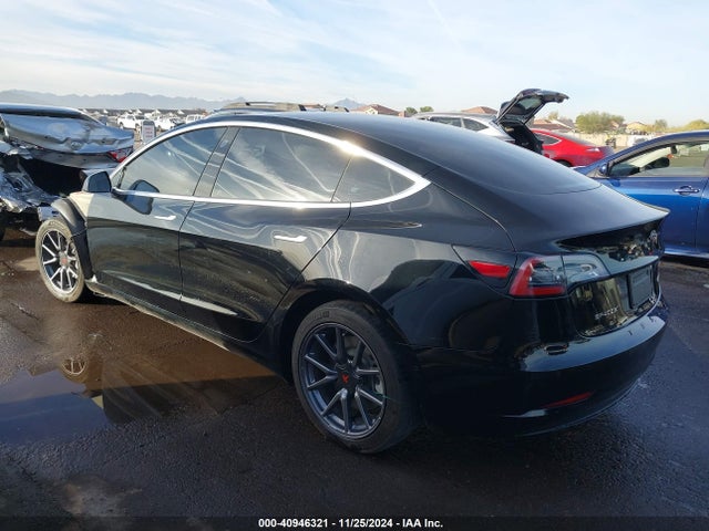 2020 TESLA MODEL 3 5YJ3E1EBXLF639037 Photo 2