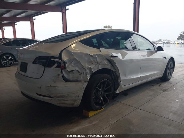 2022 TESLA MODEL 3 5YJ3E1EB0NF256081 Photo 3