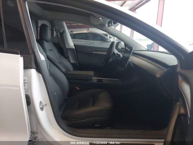 2022 TESLA MODEL 3 5YJ3E1EB0NF256081 Photo 4