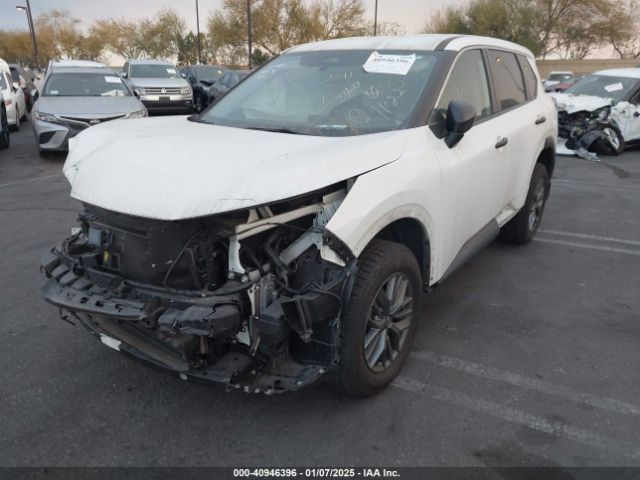 5N1AT3AA5MC809224 Nissan Rogue S Fwd