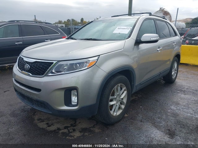 KIA SORENTO LX 2014 5XYKT4A61EG490041 Image 2