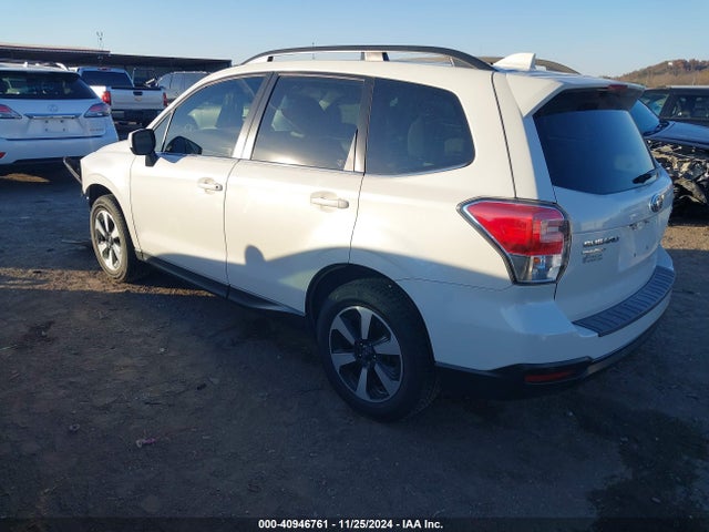 Subaru Forester 2.5i Limited 2018 JF2SJARC8JH429965 Image 3