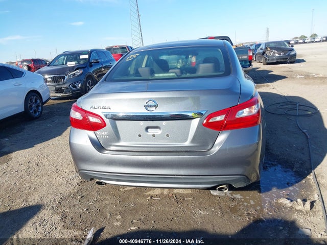 Nissan Altima 2.5 S 2018 1N4AL3AP1JC230709 Image 16