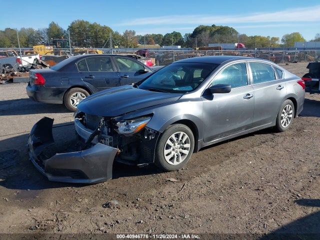 Nissan Altima 2.5 S 2018 1N4AL3AP1JC230709 Image 2
