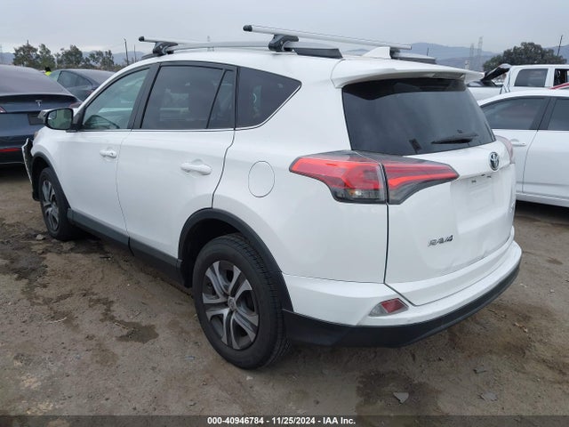 Toyota RAV4 LE 2017 2T3BFREVXHW613556 Image 3