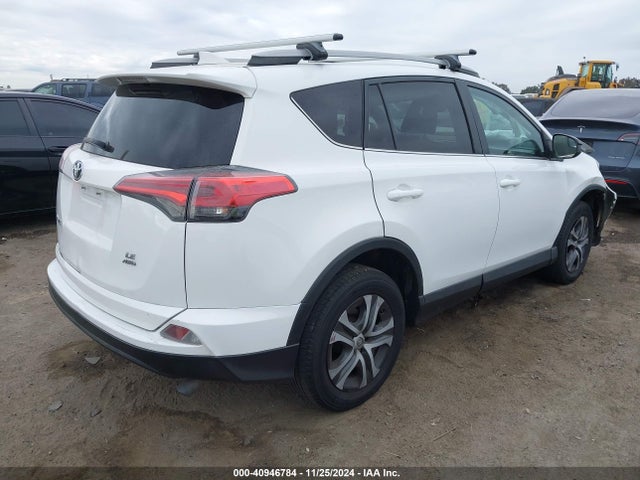 Toyota RAV4 LE 2017 2T3BFREVXHW613556 Image 4