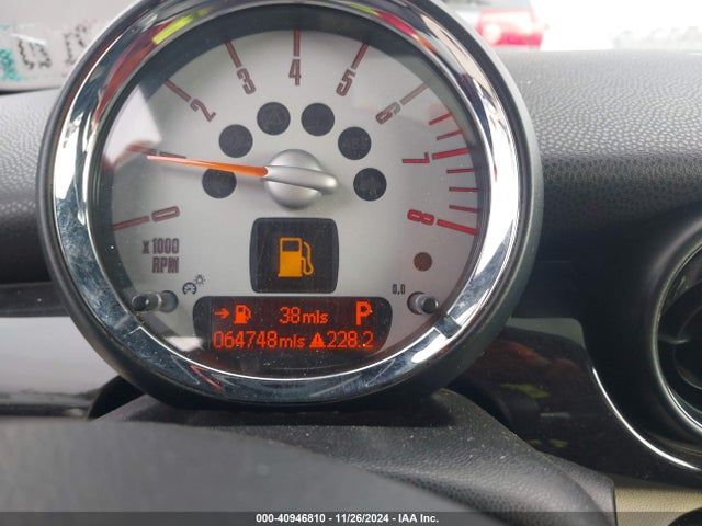 2010 MINI COOPER S CLUBMAN WMWMM3C58ATZ32488 Photo 6