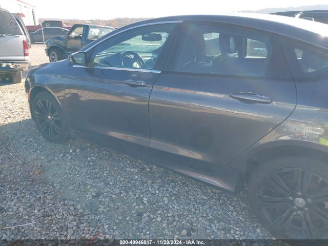 1C3CCCBB8FN685966 Chrysler 200 S