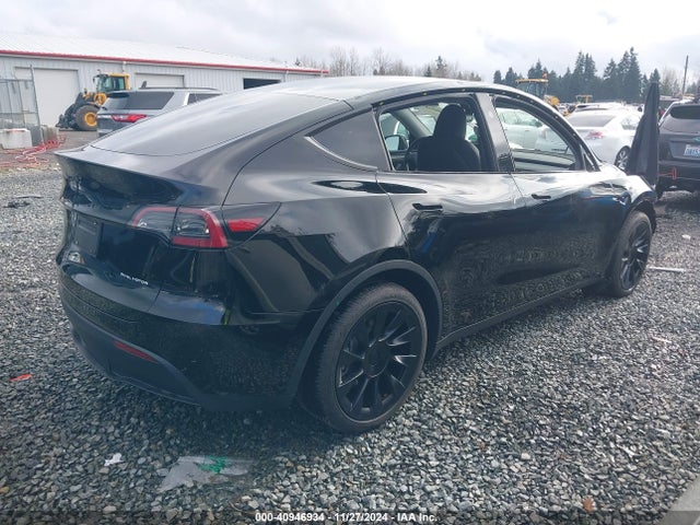 2024 TESLA MODEL Y 7SAYGAEE7RF118962 Photo 3